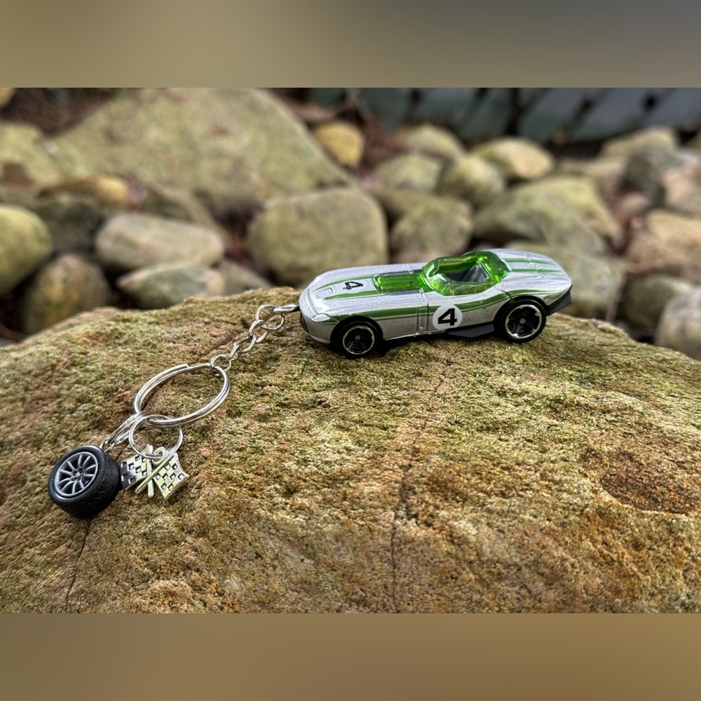 Hot Wheels BD004 Toy Car Keychain